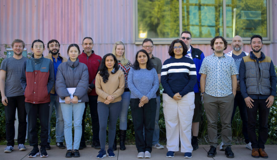 Group Picture outside ALS
