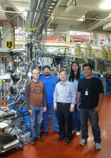 ALS and Toyota scientists at the beamline